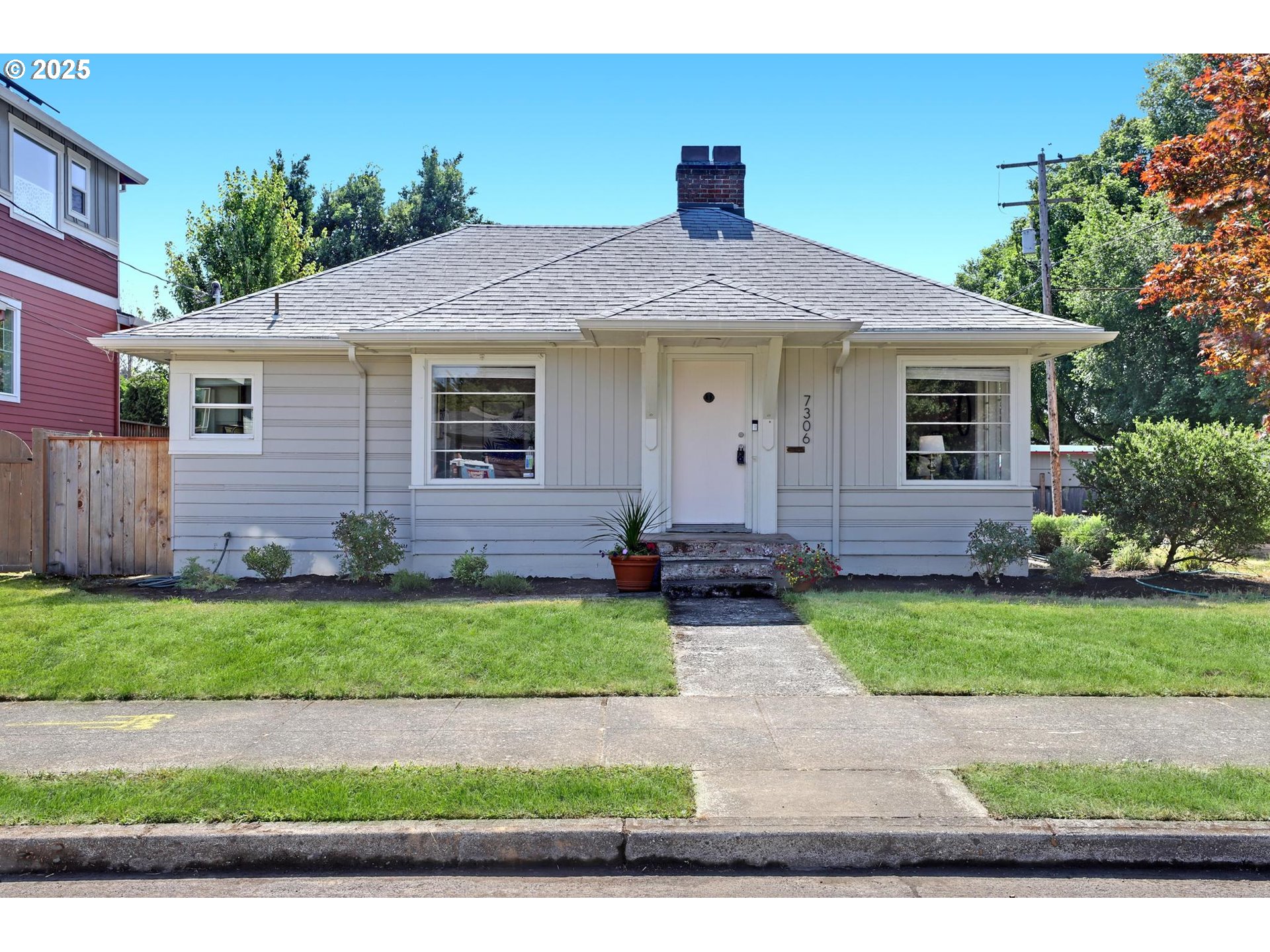 7306 North Stanford Ave  