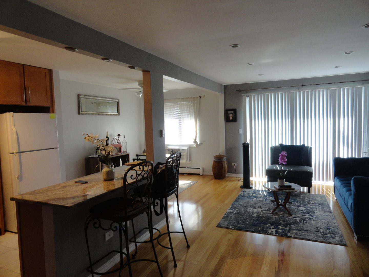 902 Ridge Square, Unit 311 Elk Grove Village, IL 60007 - Photo 4 of 7
