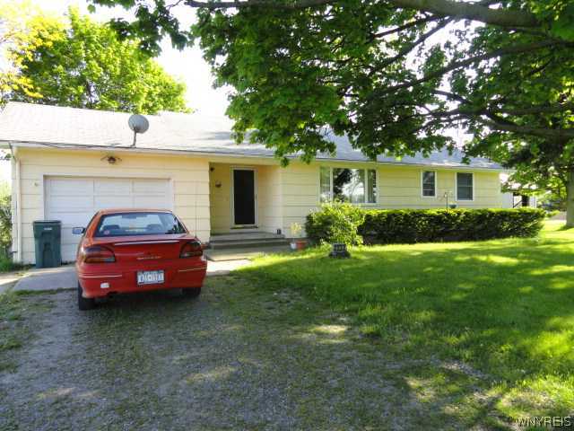 2232 Lockport Road Wheatfield, NY 14132 - Photo 1 of 1 Exterior Front