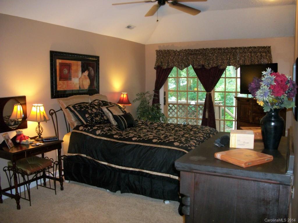 6914 Porterfield Road Charlotte, NC 28226 - Photo 8 of 16 Gallery Image 8