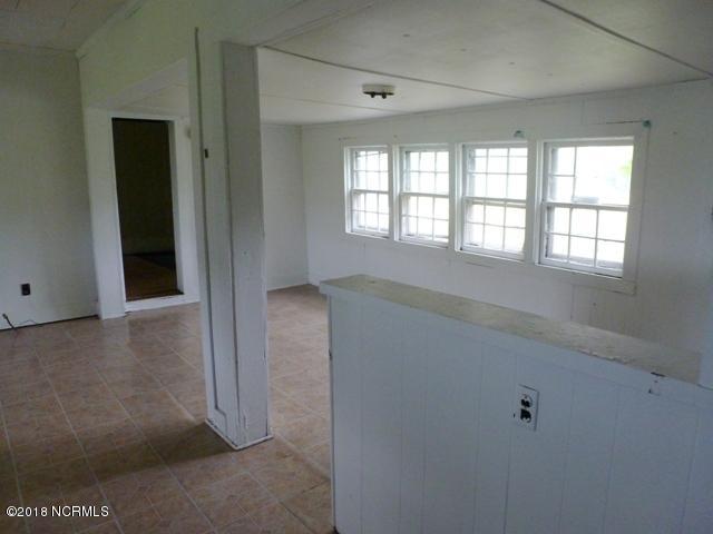 255 Sandlin Road Beulaville, NC 28518 - Photo 11 of 22 P1100249