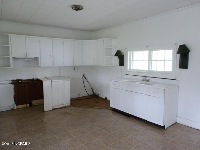 255 Sandlin Road Beulaville, NC 28518 - Photo 9 of 22 P1100247