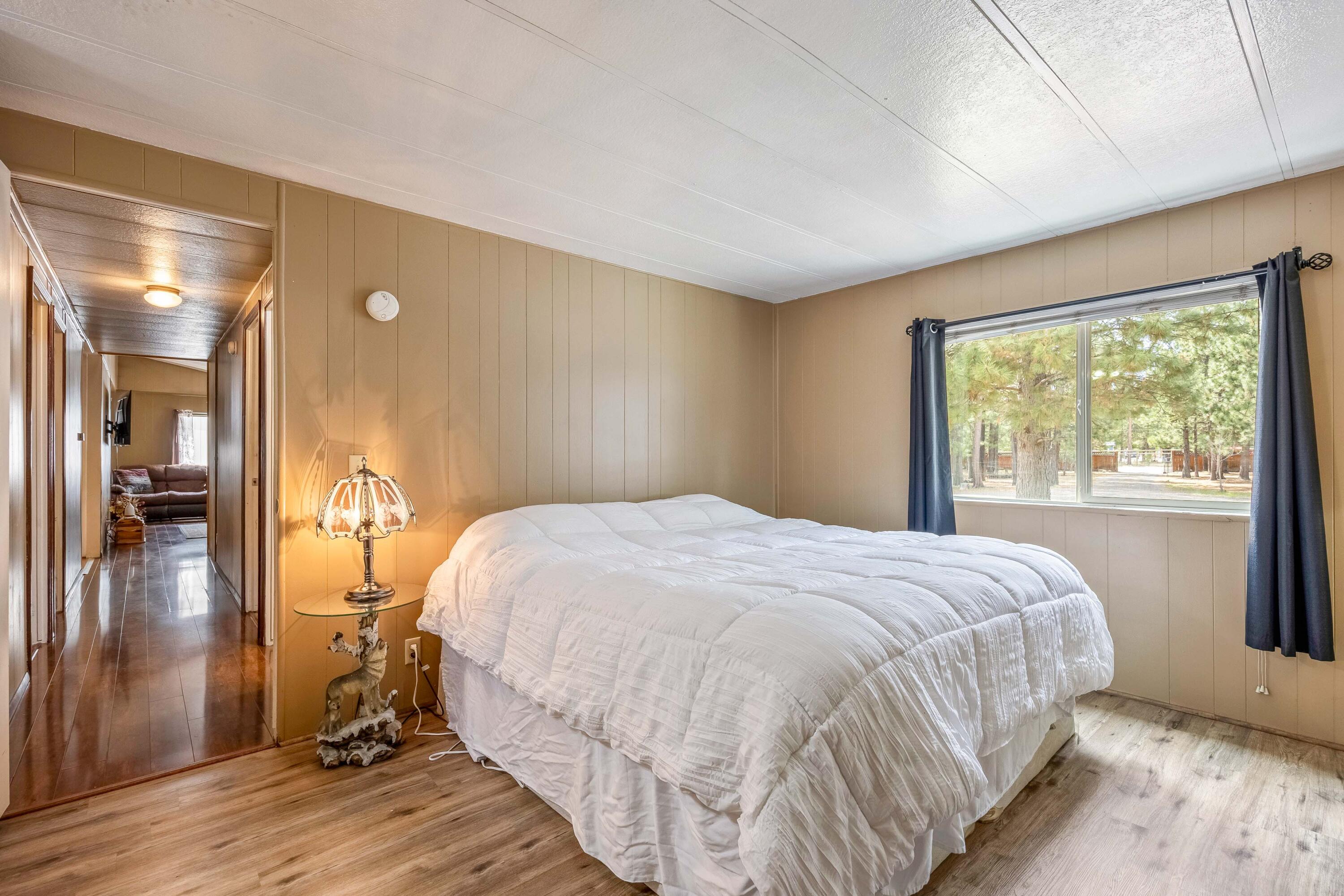 52851 Wayside Loop La Pine, OR 97739 - Photo 10 of 31 PrimaryBedroom