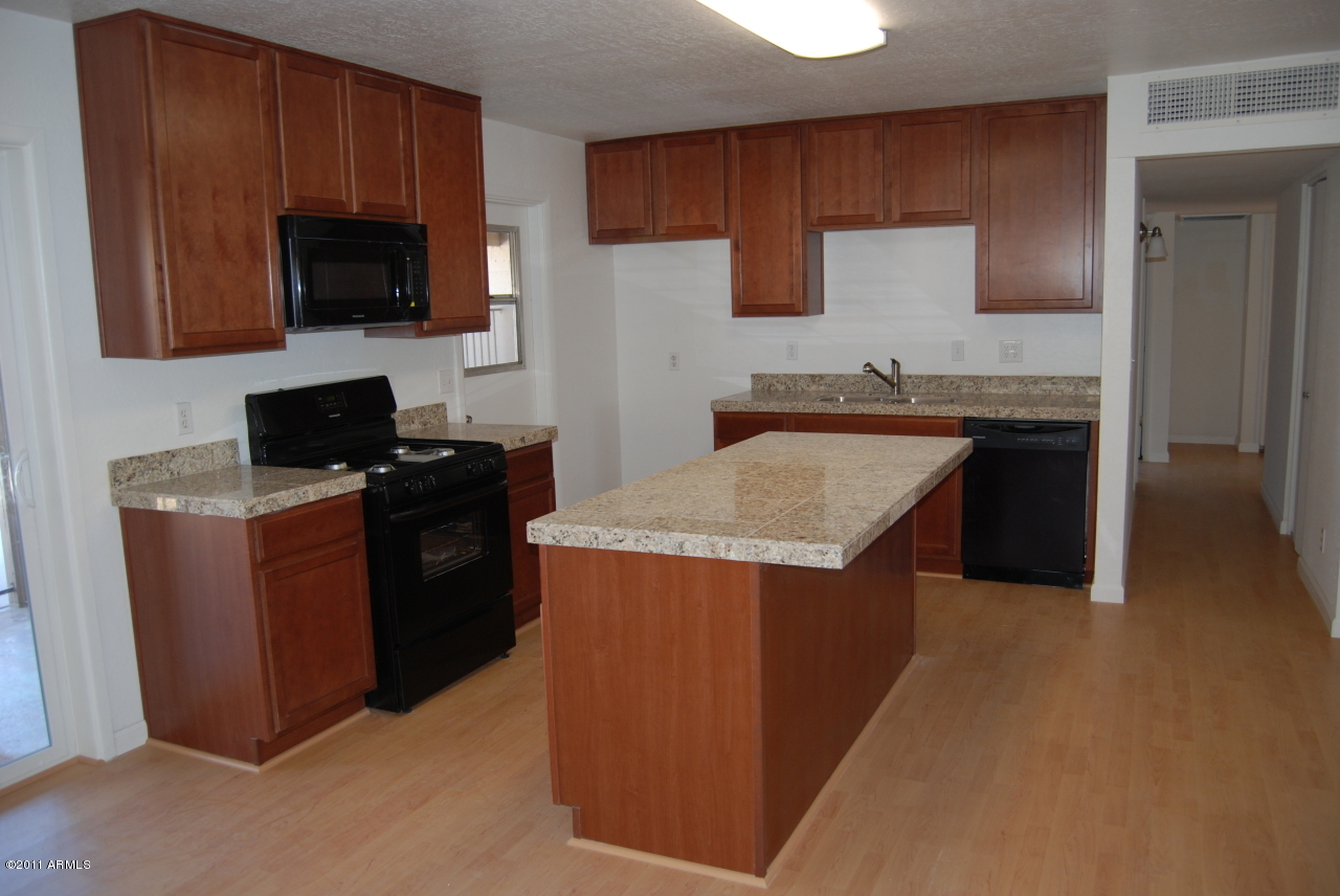 3038 West Wethersfield Road Phoenix, AZ 85029 - Photo 1 of 11 Kitchen