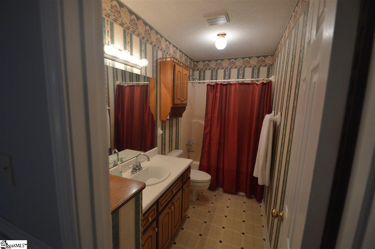 4067 Bible Church Road Boiling Springs, SC 29316 - Photo 20 of 30