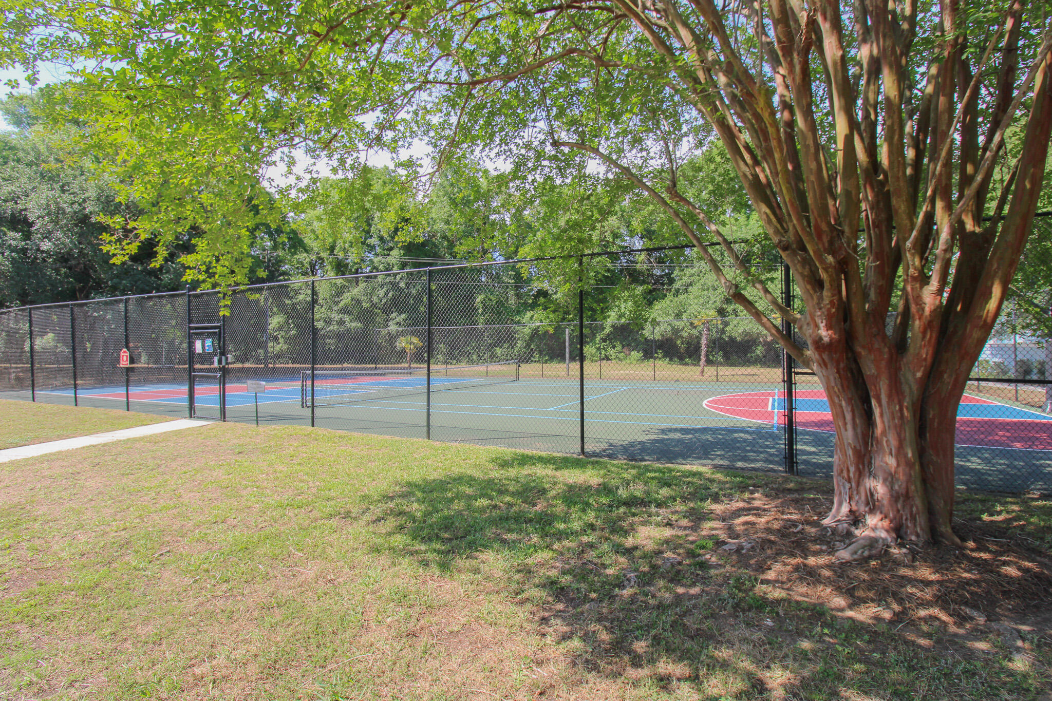 271 Alexandra Drive, Unit 11 Mount Pleasant, SC 29464 - Photo 13 of 13 IMG_1481