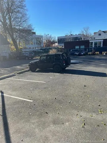 $1,600 | 1944 Bedford Street, Unit 3, Stamford, CT 06905