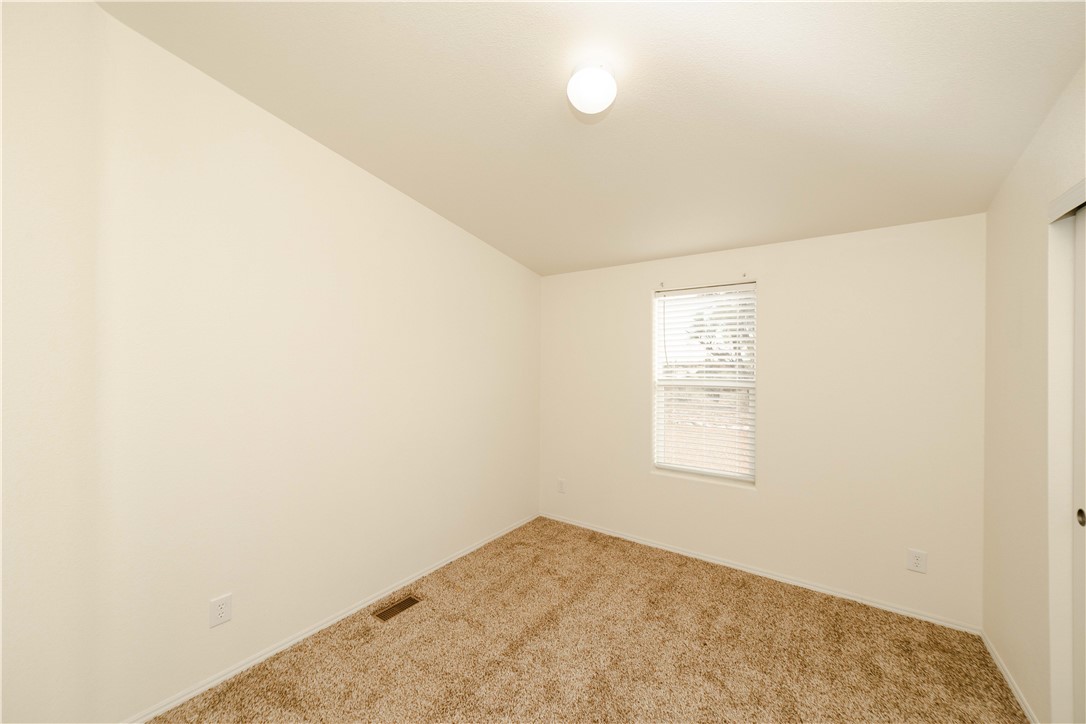2001 Gold Road Kingman, AZ 86401 - Photo 15 of 57 an empty room with windows