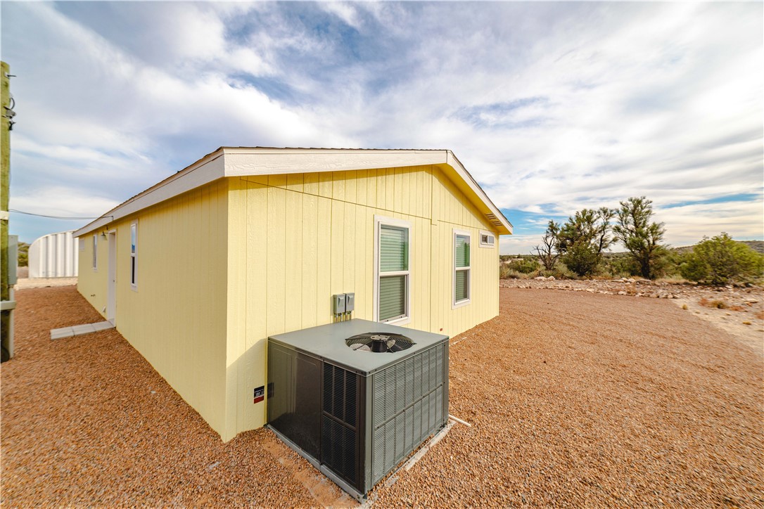 2001 Gold Road Kingman, AZ 86401 - Photo 29 of 57 a house view with a backyard