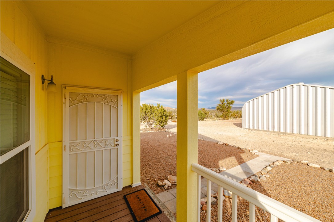 2001 Gold Road Kingman, AZ 86401 - Photo 5 of 57 a view of a balcony