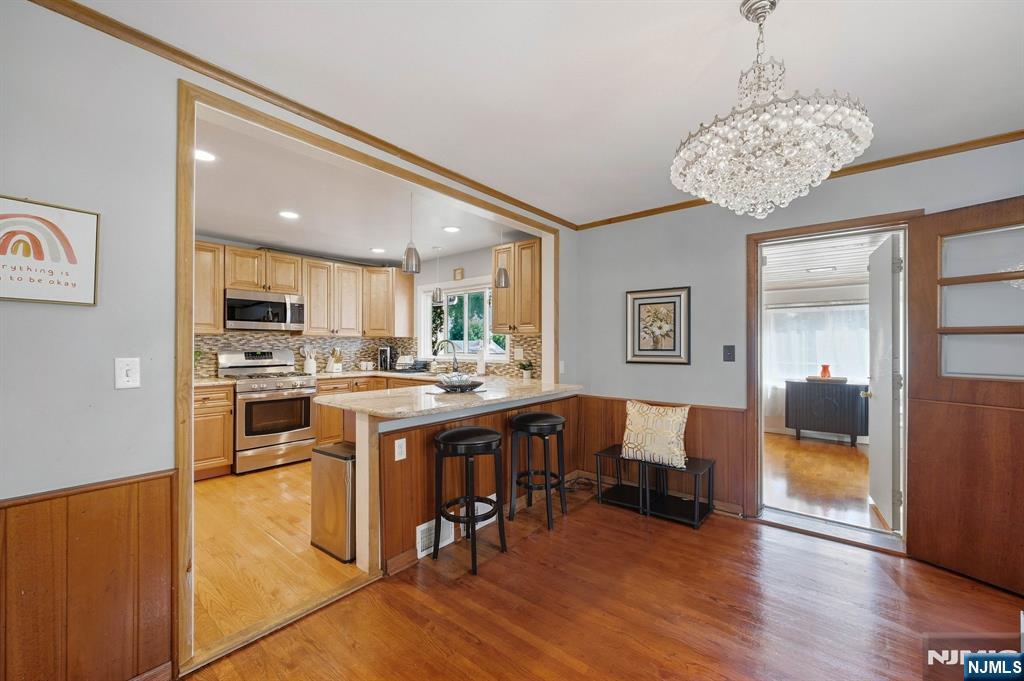136 Van Buskirk Road Teaneck, NJ 07666 - Photo 14 of 49 Gallery Image 14