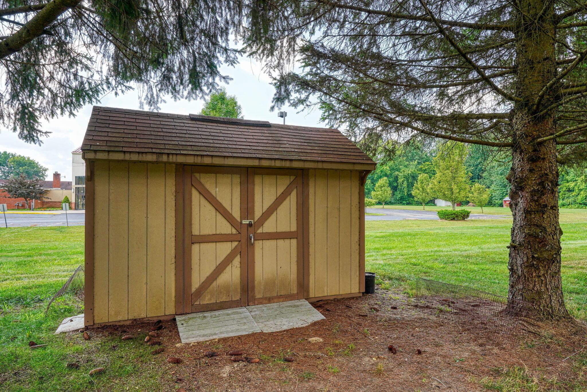 1457 Woodridge Road Marion, OH 43302 - Photo 52 of 80 Shed Off Brick Patio