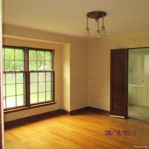 16610 Westmoreland Road Detroit, MI 48219 - Photo 9 of 26 032.jpg