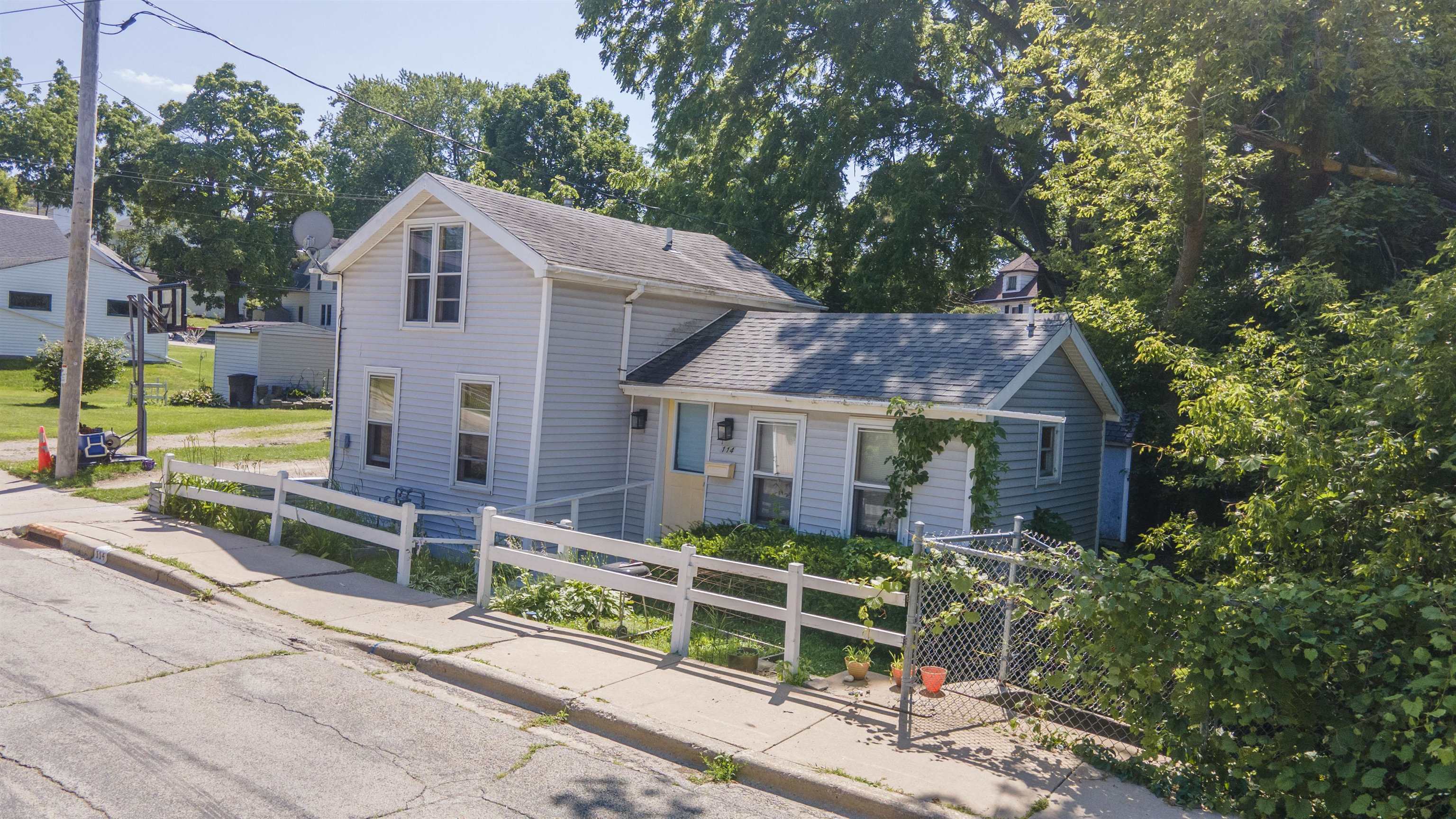 114 Washington Street Ripon, WI 54971 - Photo 12 of 15