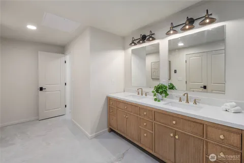 $1,299,980 | 1311 Southwest Lake Roesiger Road, Snohomish, WA 98290