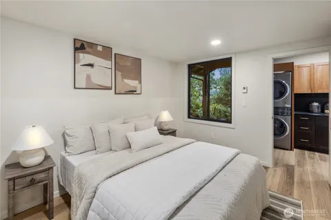 $1,299,980 | 1311 Southwest Lake Roesiger Road, Snohomish, WA 98290