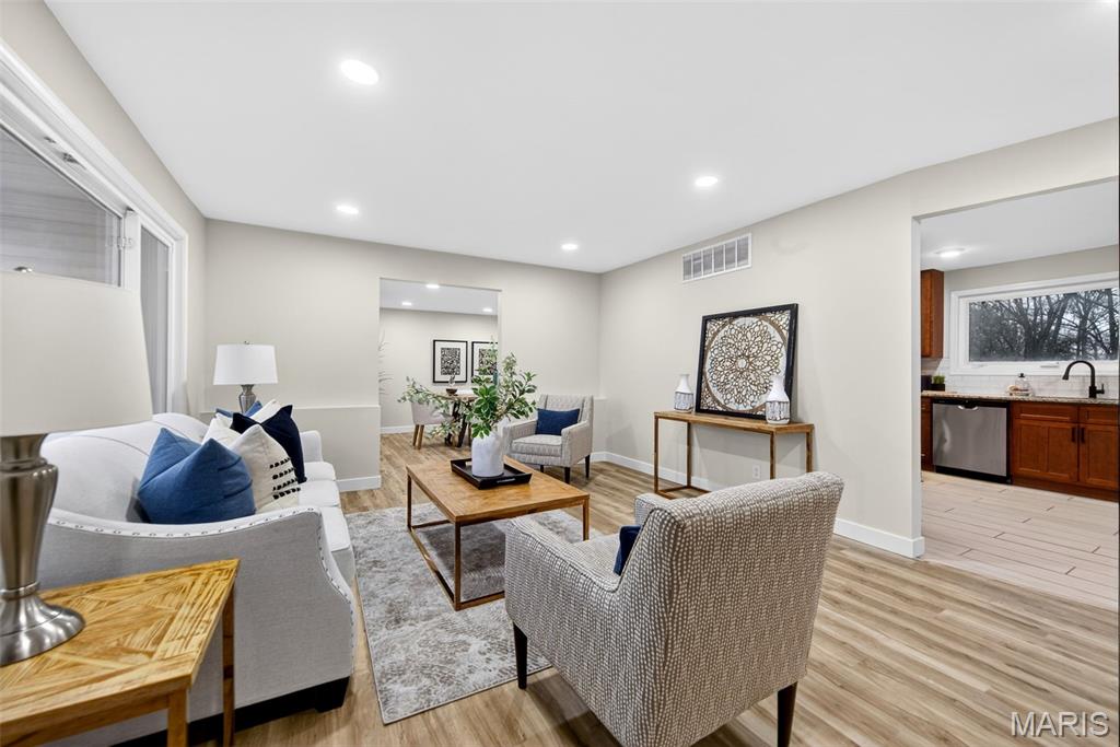 3208 High Ridge Heights High Ridge, MO 63049 - Photo 2 of 34