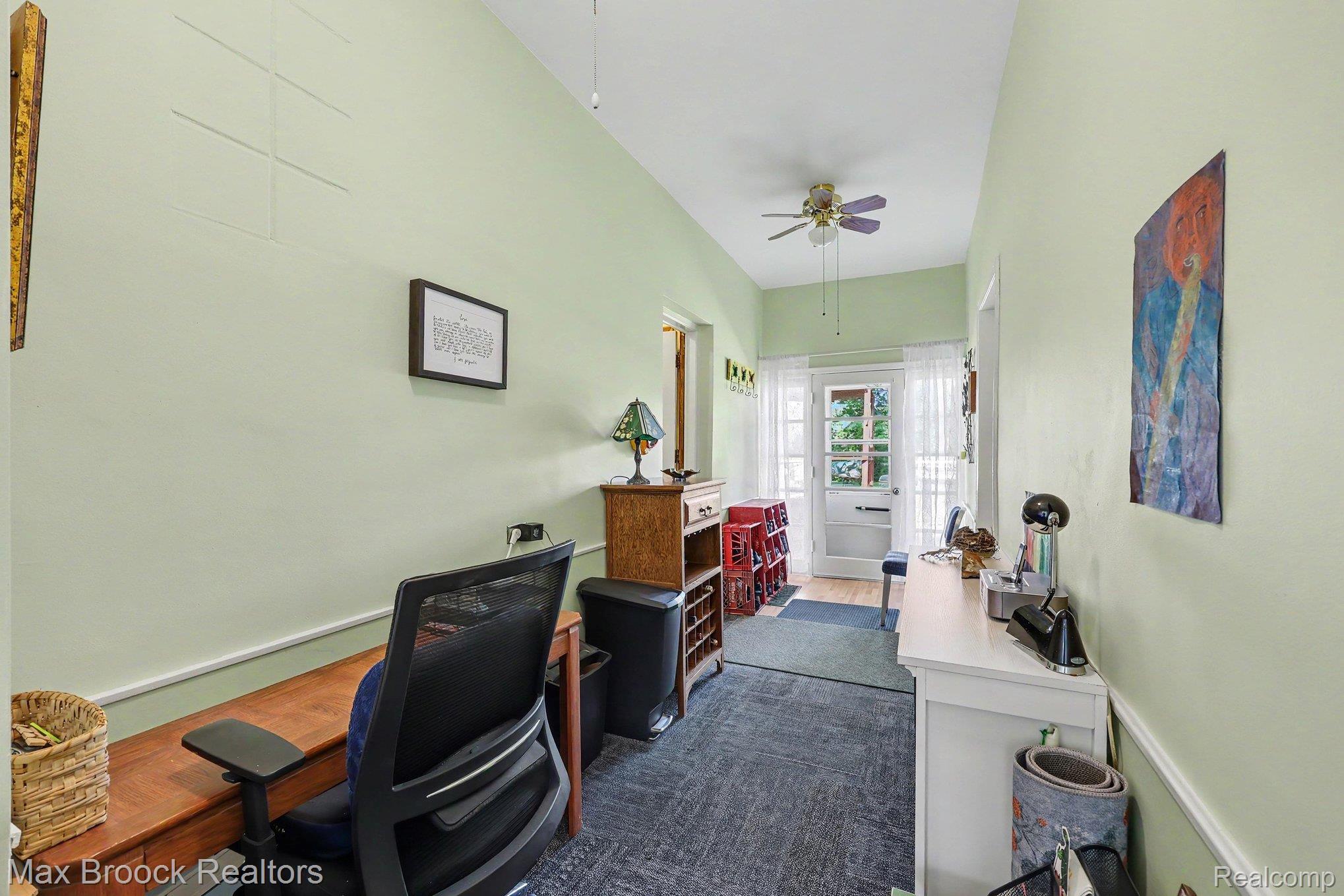 30615 Longcrest Street Southfield, MI 48076 - Photo 13 of 32 Breezeway/Office