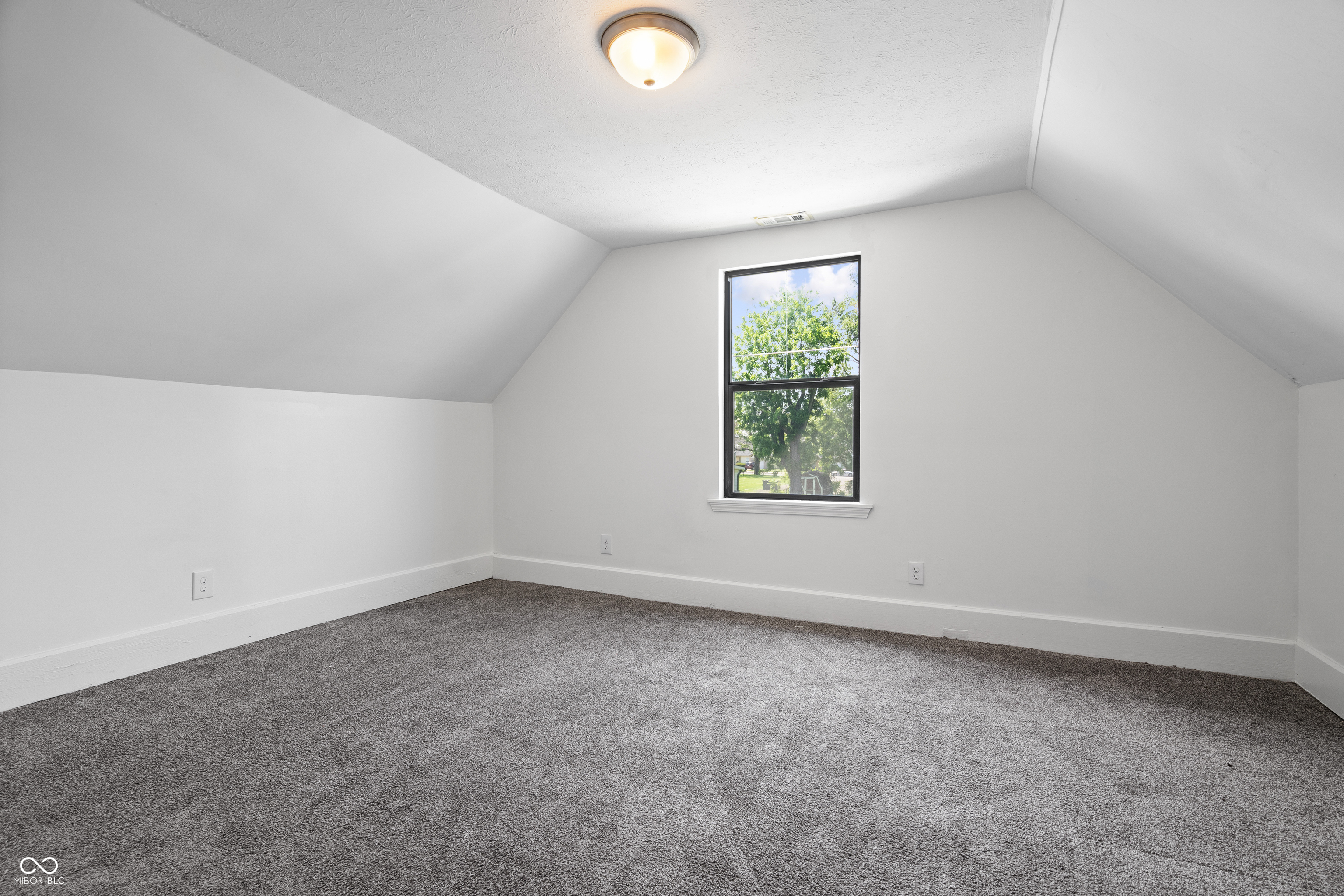 1512 Locust Street Anderson, IN 46016 - Photo 15 of 22