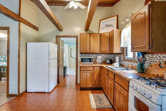 $995,000 | 7 Cappy's Lane, York, ME 03909