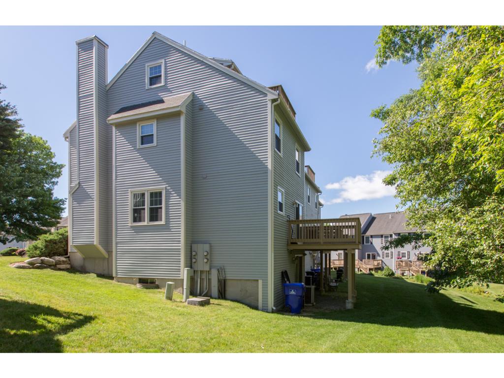 29 Shoal Creek Road Hudson, NH 03051 - Photo 2 of 22 Gallery Image 2