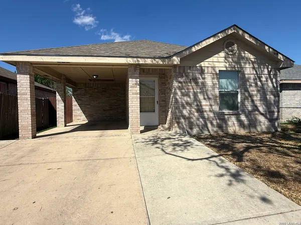 $1,500 | 4915 Fortuna Place, San Antonio, TX 78237