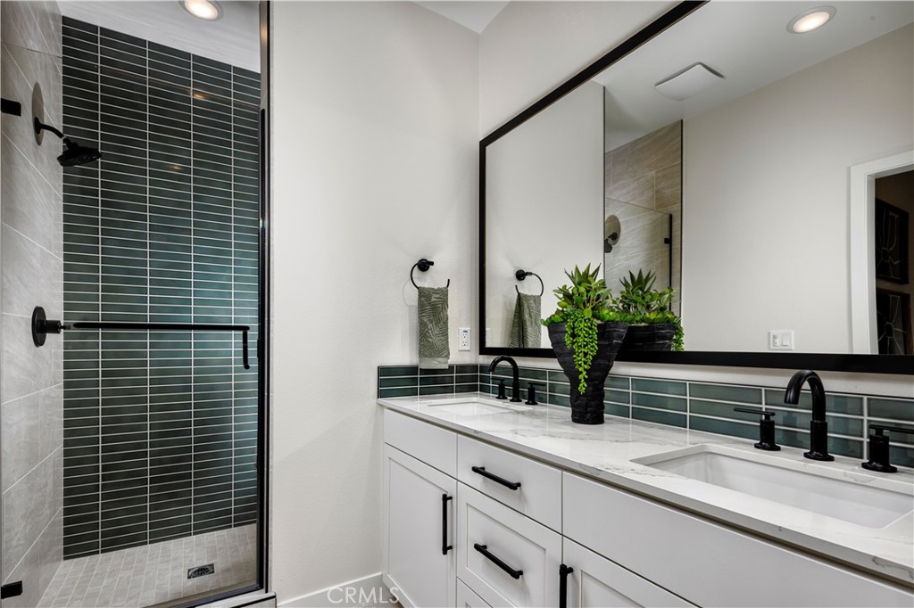 945 Angelene Road Covina, CA 91722 - Photo 7 of 11