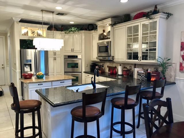 21238 Falls Ridge Way Boca Raton, FL 33428 - Photo 2 of 2 Kitchen