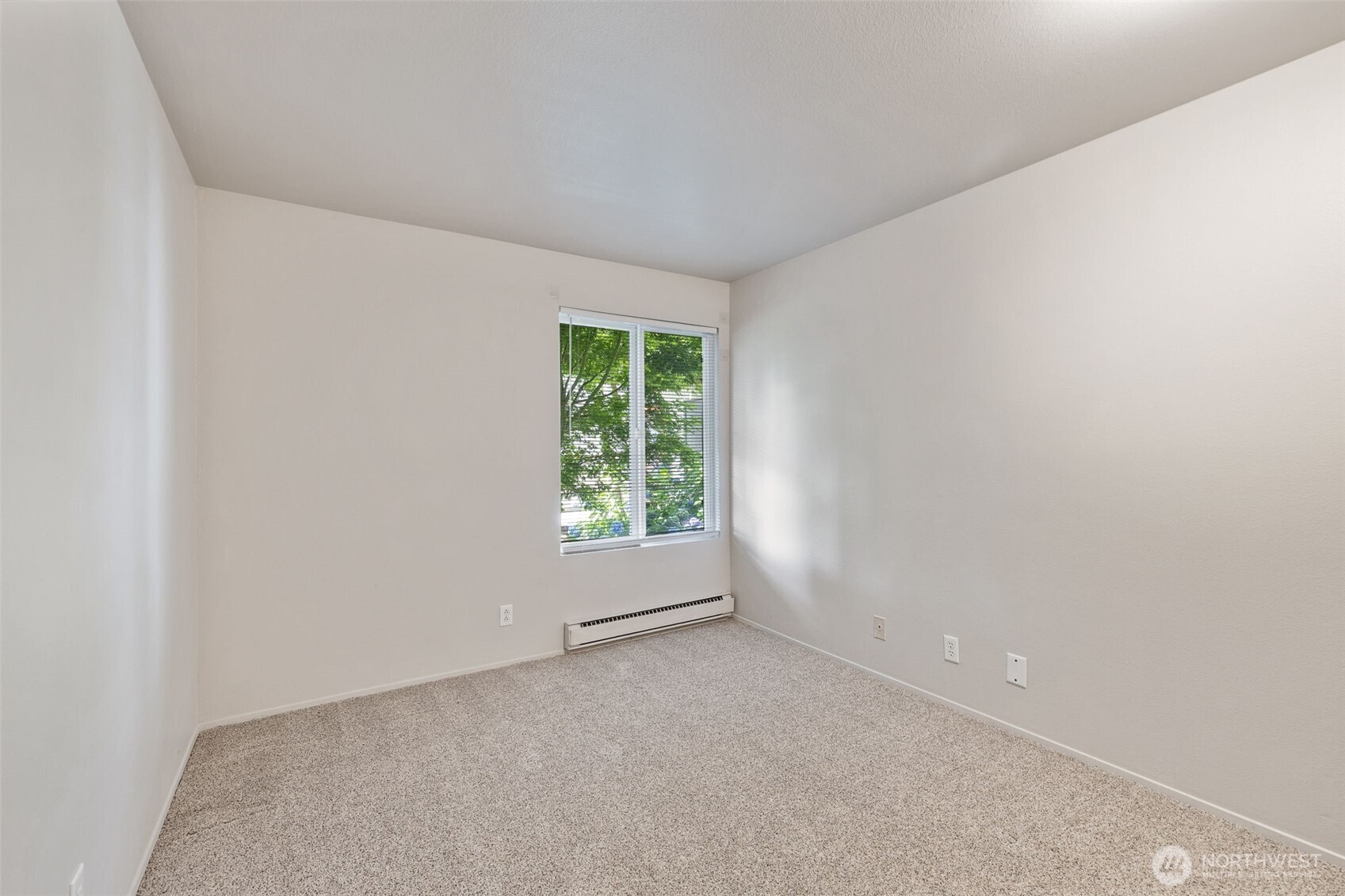 8516 196th Street Southwest, Unit 105 Edmonds, WA 98026 - Photo 13 of 40