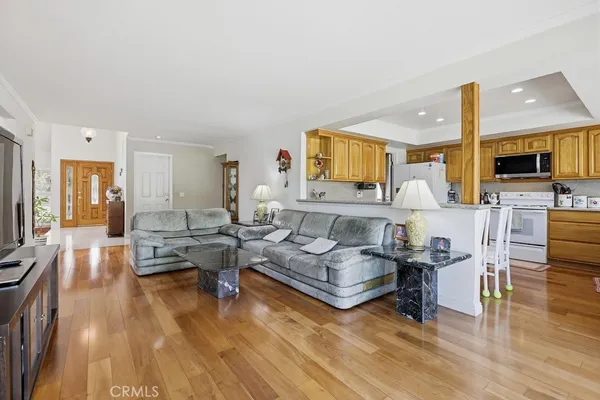 $1,370,000 | 4171 Paseo De Plata, Cypress, CA 90630