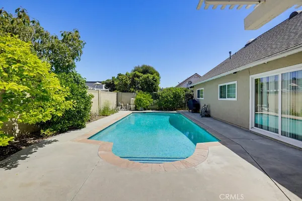 $1,370,000 | 4171 Paseo De Plata, Cypress, CA 90630