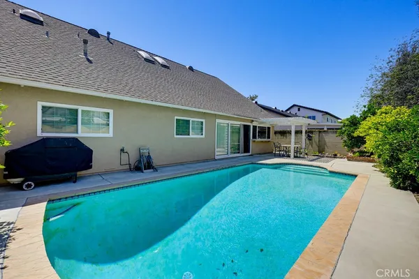 $1,370,000 | 4171 Paseo De Plata, Cypress, CA 90630