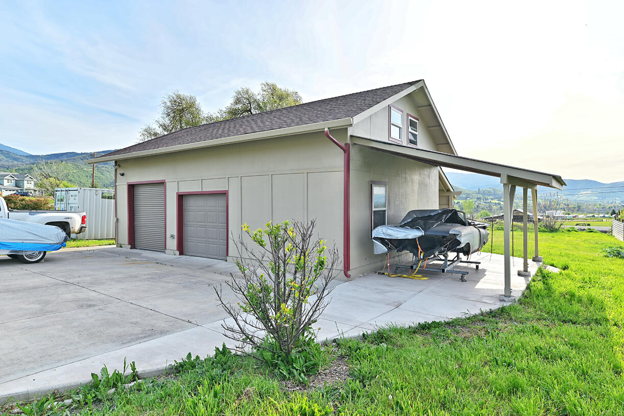 804 South Valley View Road Ashland, OR 97520 - Photo 23 of 32 Detached Shop