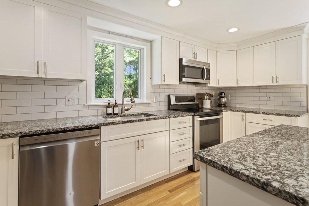 87 Ipswich Road Boxford, MA 01921 - Photo 12 of 42