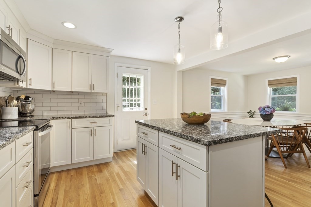 87 Ipswich Road Boxford, MA 01921 - Photo 13 of 42