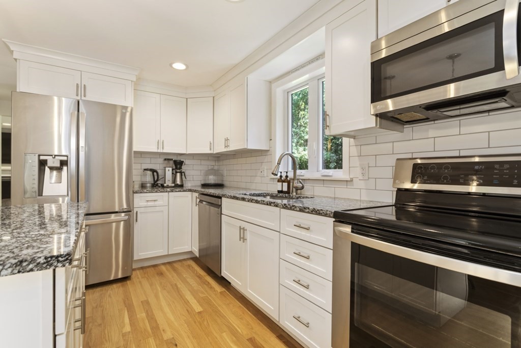 87 Ipswich Road Boxford, MA 01921 - Photo 14 of 42