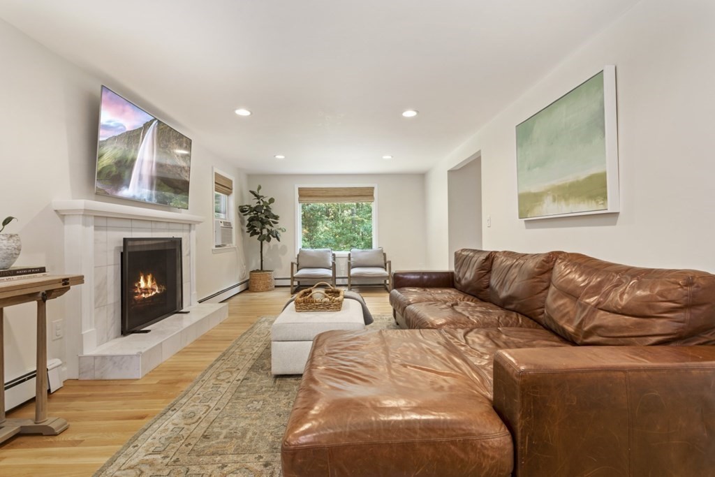 87 Ipswich Road Boxford, MA 01921 - Photo 6 of 42