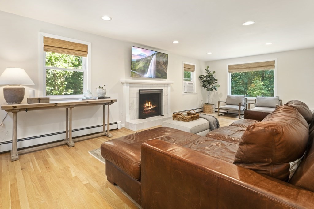 87 Ipswich Road Boxford, MA 01921 - Photo 7 of 42
