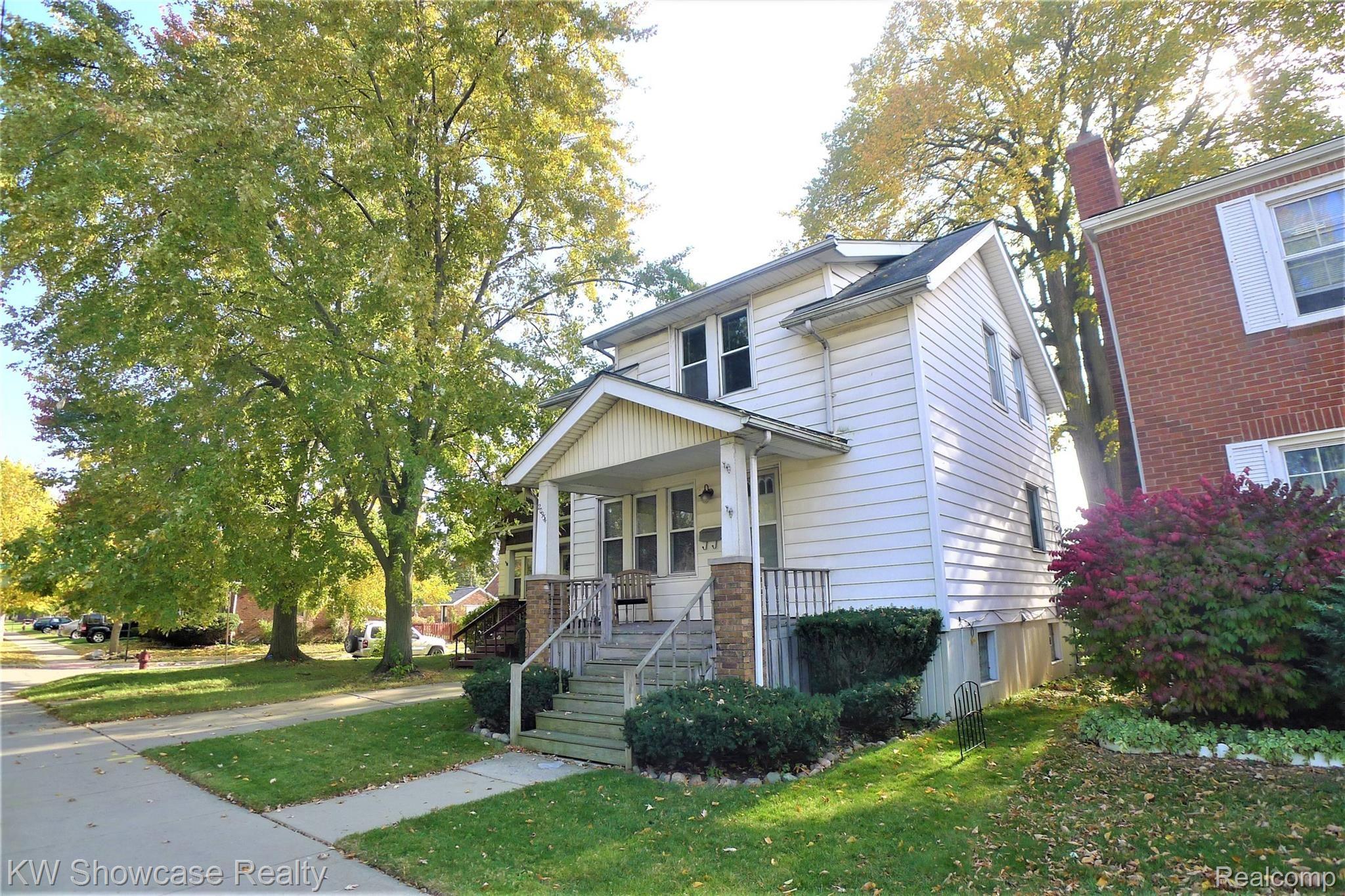 2BR, 1Bath, 850SF, full basement, 2.5 car det Garage, Fenced yard. 