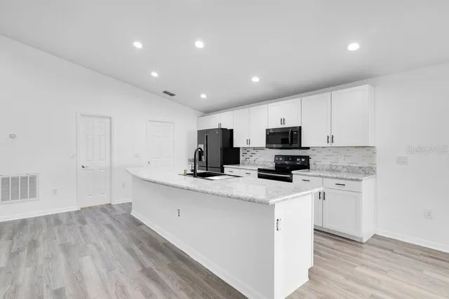 $2,300 | 693 Persian Drive, Haines City, FL 33844