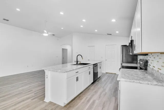 $2,300 | 693 Persian Drive, Haines City, FL 33844