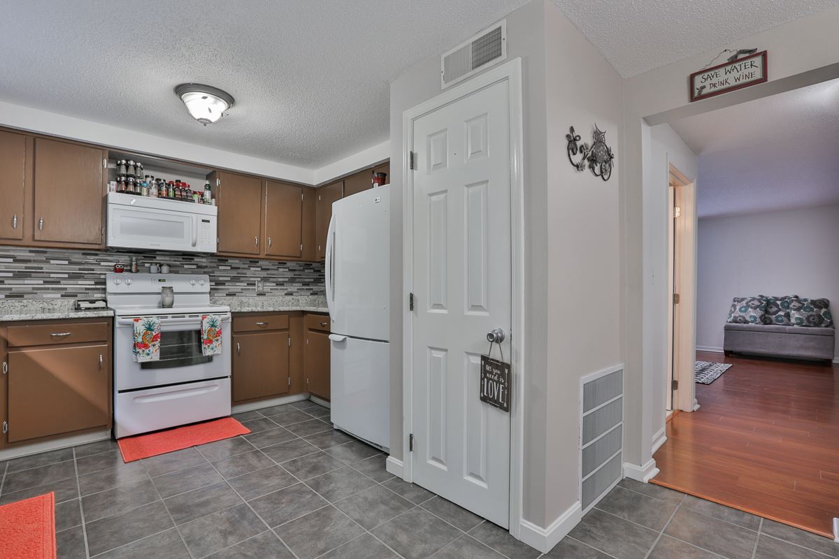 63 East Ridge Road Merrimack, NH 03054 - Photo 11 of 21