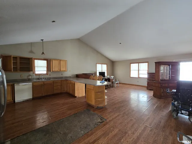 $75,000 | 111 East Chestnut Street, Mount Sterling, IL 62353