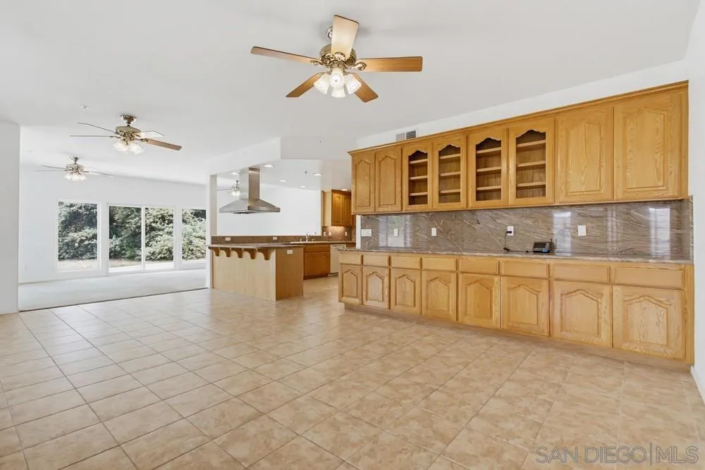 171 Dawn View Way El Cajon, CA 92021 - Photo 12 of 75
