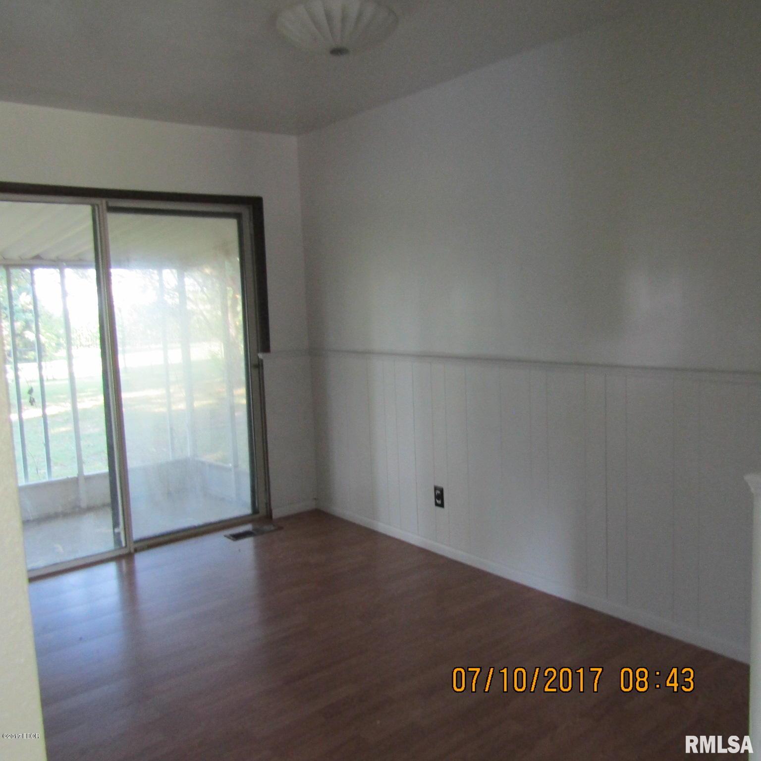 70 Church Street Raleigh, IL 62977 - Photo 4 of 13 Gallery Image 4