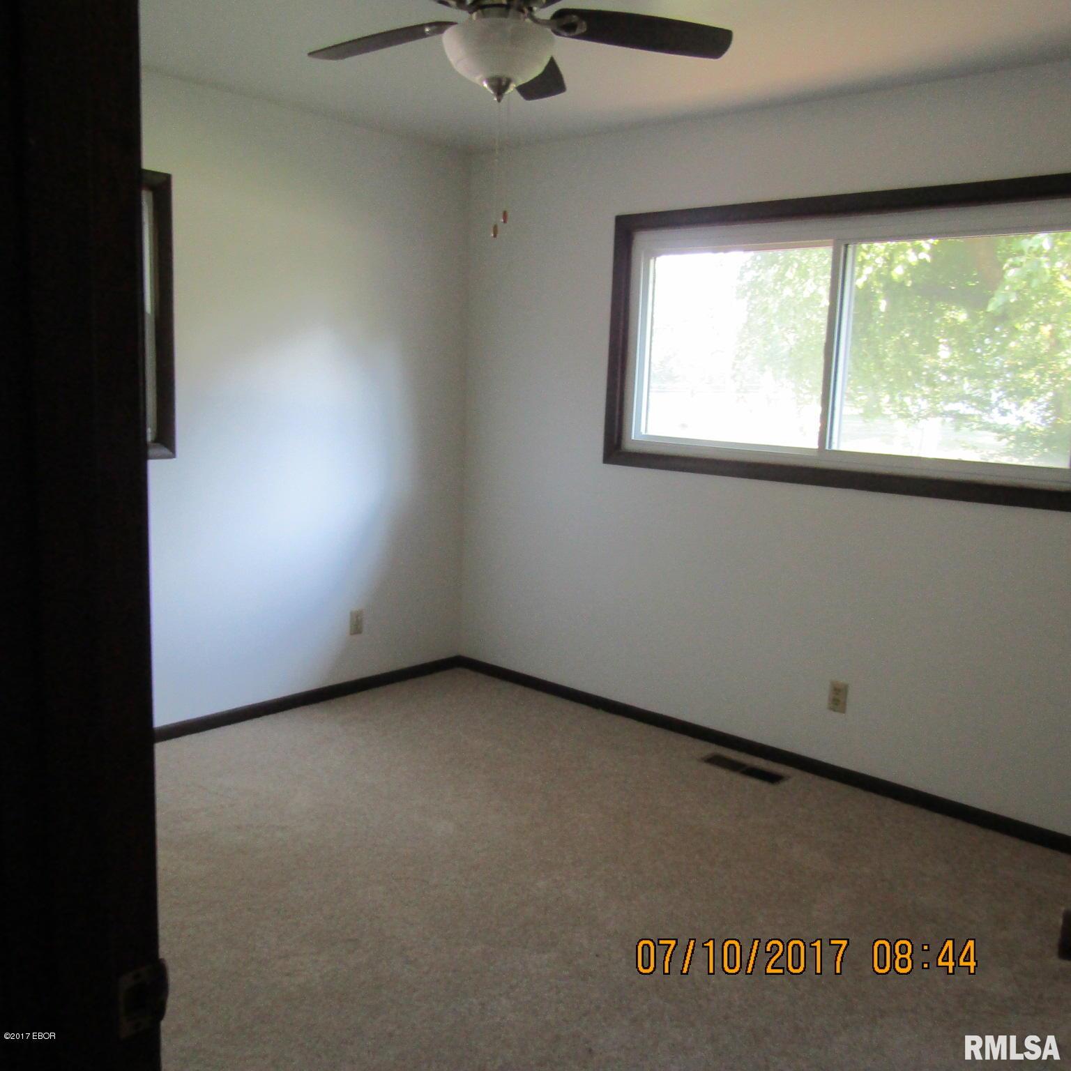 70 Church Street Raleigh, IL 62977 - Photo 9 of 13 Gallery Image 9