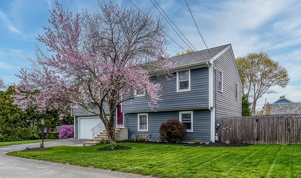 23 Detroit Avenue Warren, RI 02885 - Photo 1 of 43