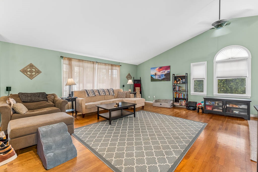 23 Detroit Avenue Warren, RI 02885 - Photo 12 of 43