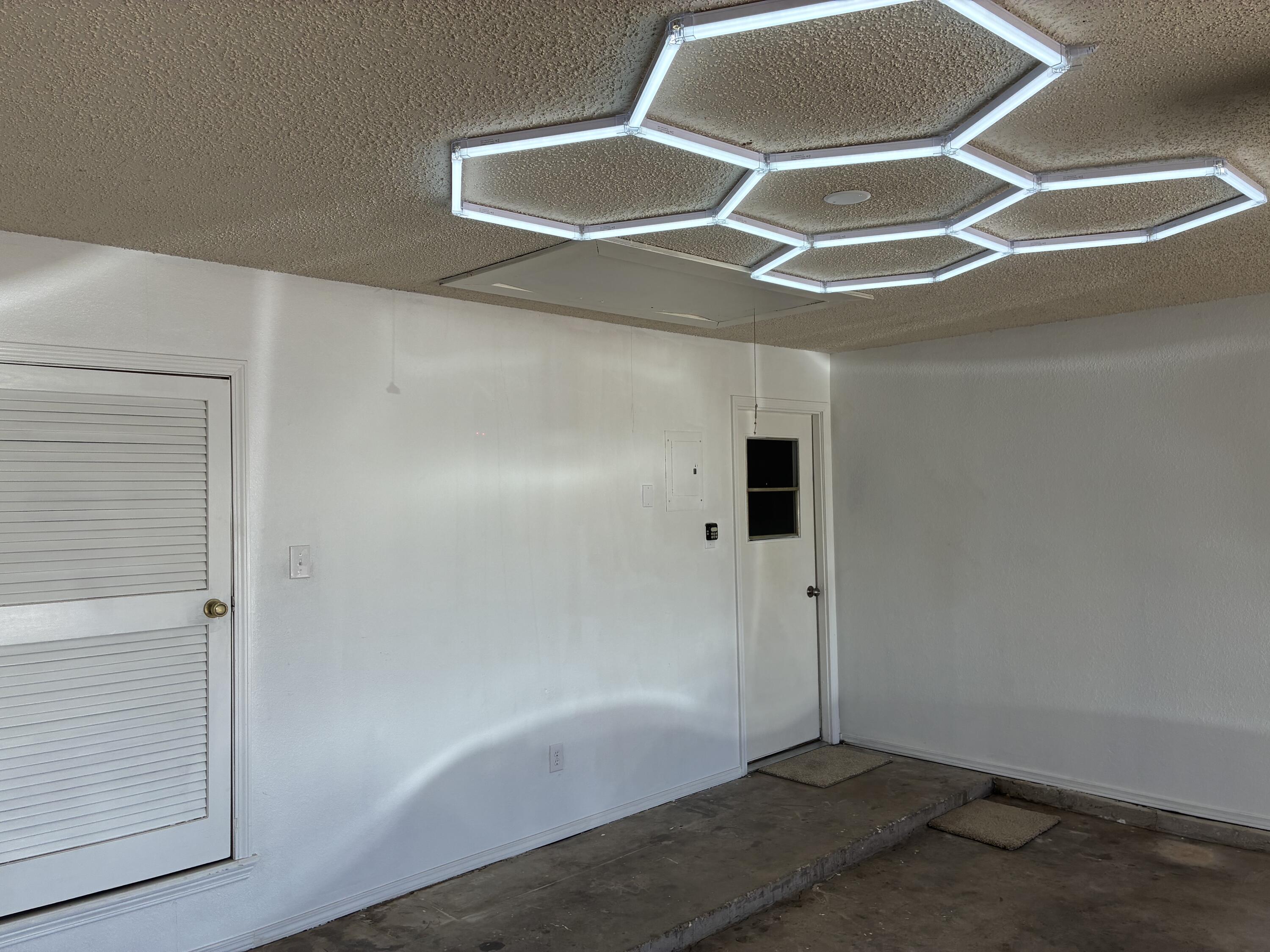 4904 64th Street Lubbock, TX 79414 - Photo 38 of 49 Garage Lighting
