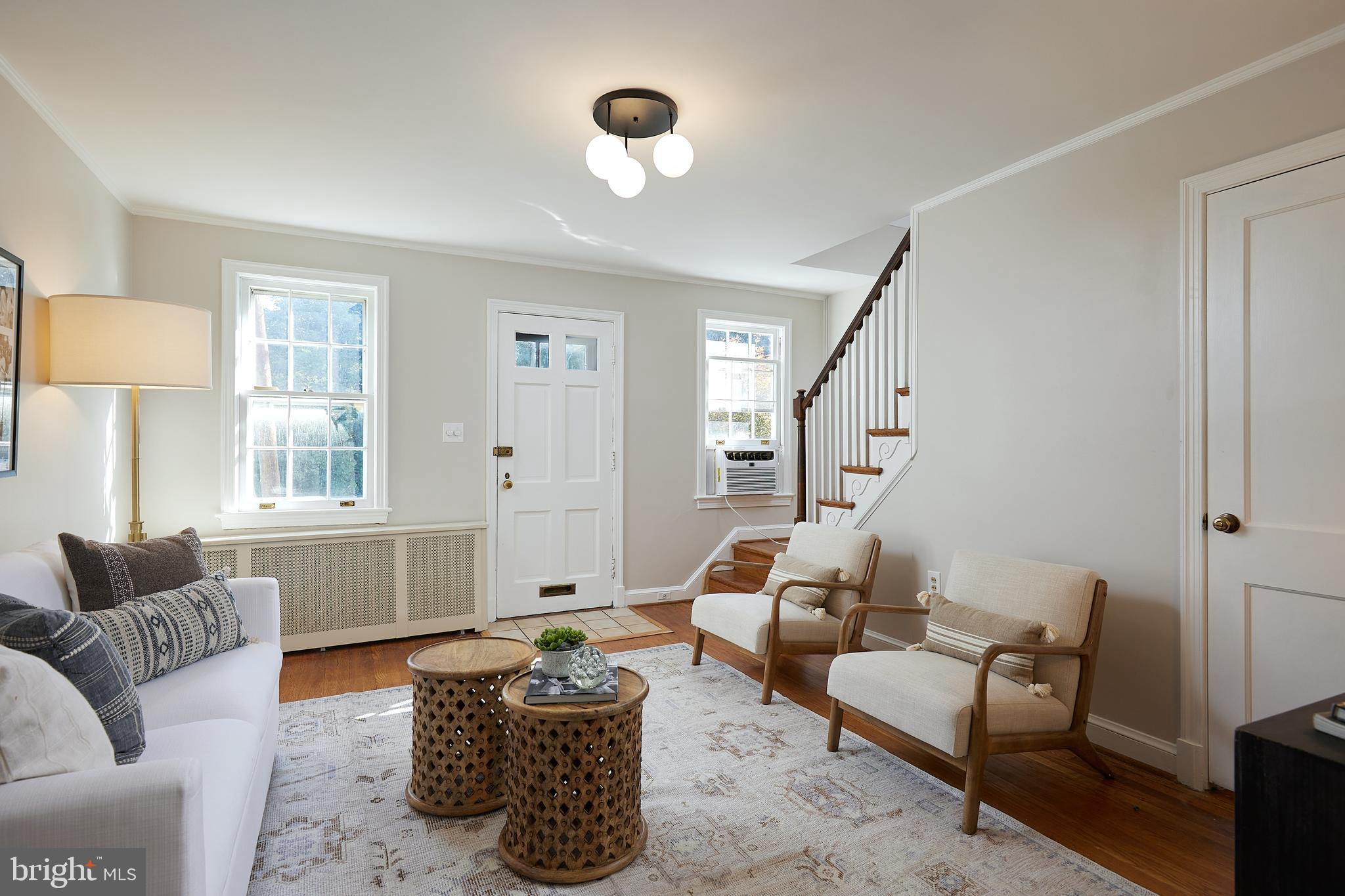 2022 Tunlaw Road Northwest Washington, DC 20007 - Photo 4 of 33 Gallery Image 4